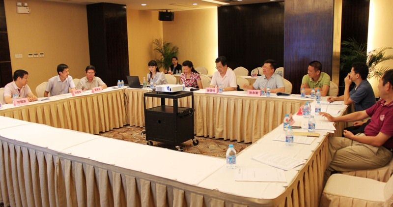<b>协会召开2013年企业产品标准评审座谈会</b>